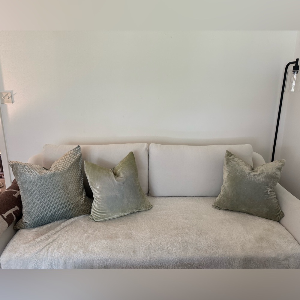 Elegant Green Accent Pillow Set